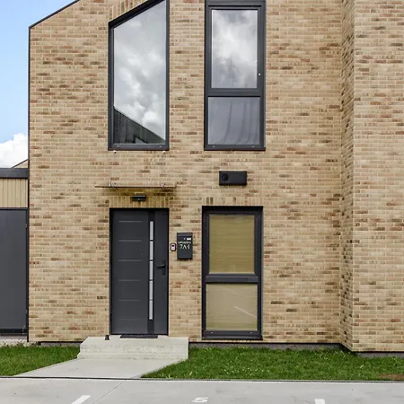 J7 Berzas 7a-1 Butas